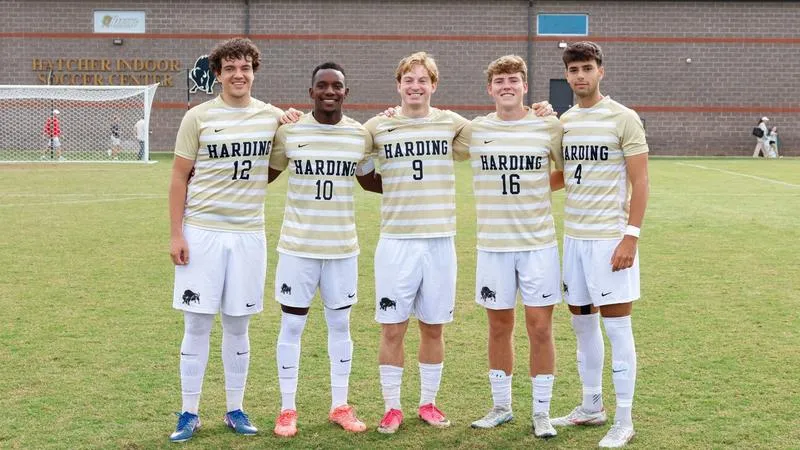 Bisons Honor Seniors, Fall 4-0 to Southern Nazarene