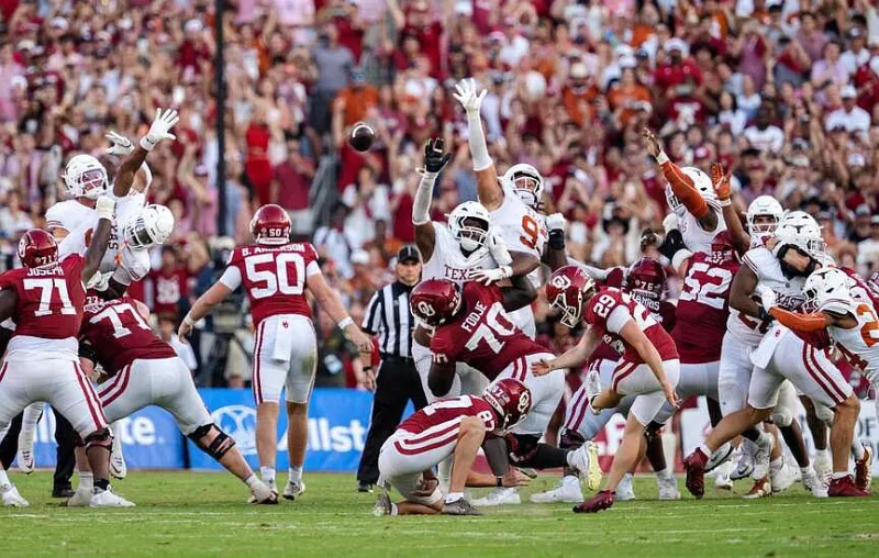 Oklahoma upsets No. 1 Texas on Tate Sandell's game-ending 47-yard field goal