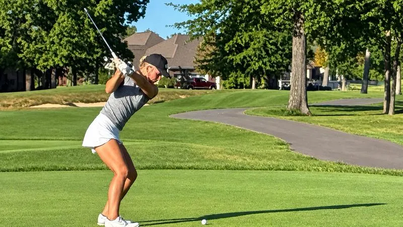 Golf in Fourth After One Day at Battle for the Belt