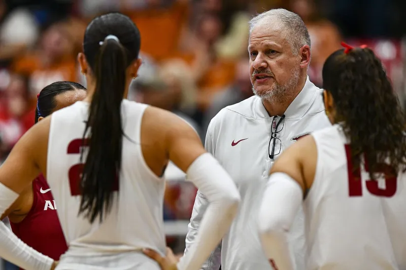 Arkansas volleyball claims win over reigning national champion Texas A&M to end long SEC streak