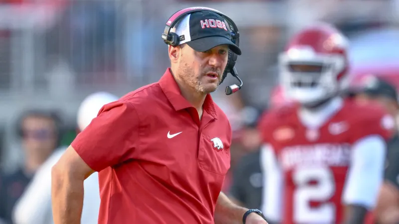 Hogs coach Ryan Silverfield recaps loss to Tennessee, previews Vandy