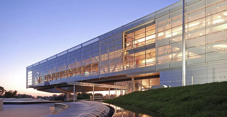 Gene and Jerry Jones Family gift $10 million to Clinton Presidential Center