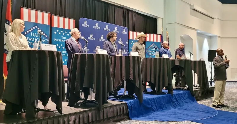 Fort Smith board candidates discuss change of government, downtown development