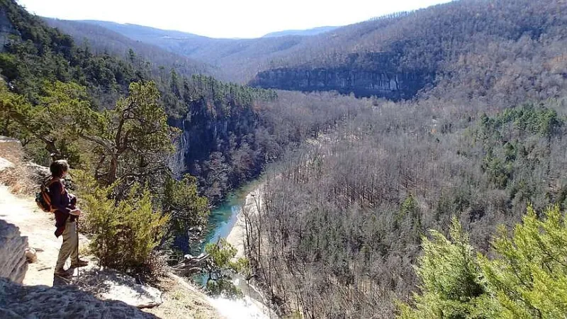 Fall hiking prime at Buffalo National River
