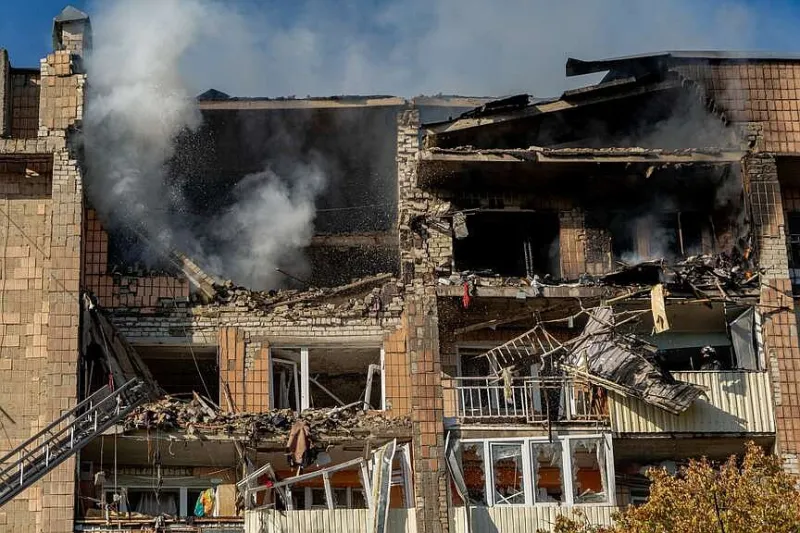 Zelenskyy: Russian strikes continue
