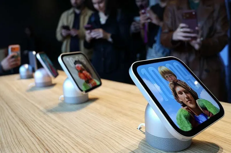Apple launches smart home products