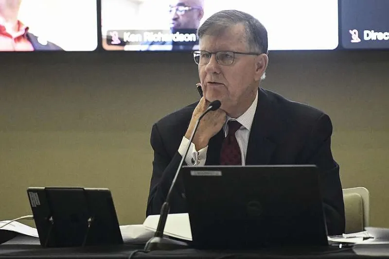Little Rock city board discussed undisclosed HR problem for city attorney Carpenter