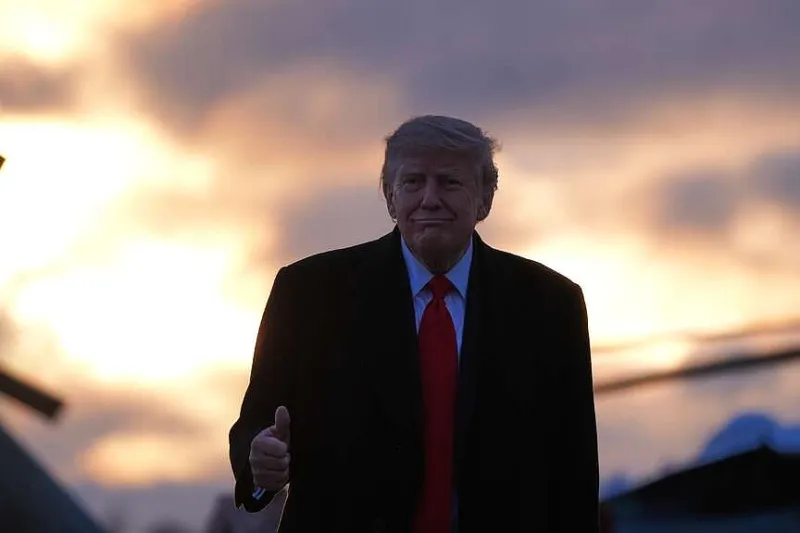 US judge extends block on Trump's media ban