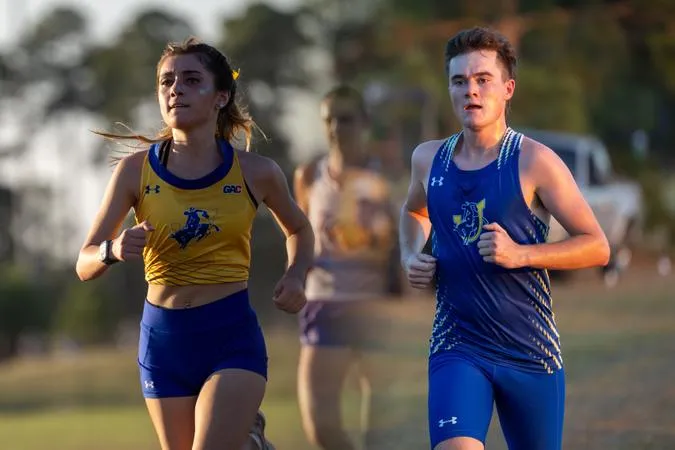 Cross Country Locked in on Old Glory Gallop