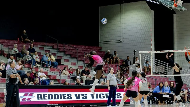 Henderson State Bested by Ranked Bison 3-0