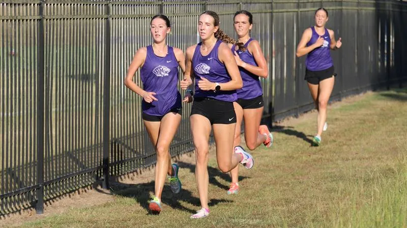 WOMEN'S CROSS COUNTRY TAKES FIRST AT WATSON CLASSIC