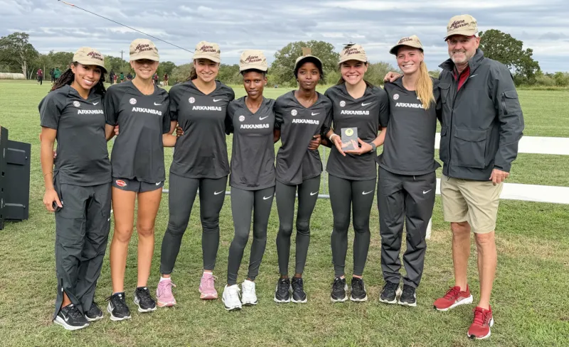 Razorbacks claim team title in Arturo Barrios Invitational