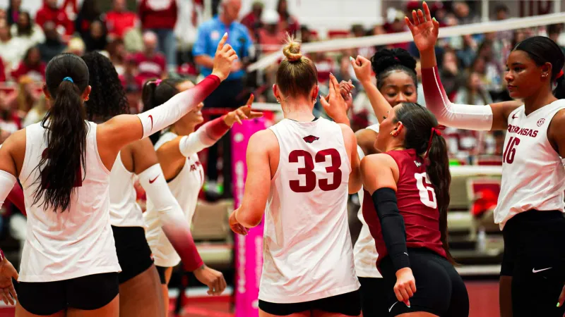 Arkansas volleyball falls to Tennessee in four sets at Barnhill Arena