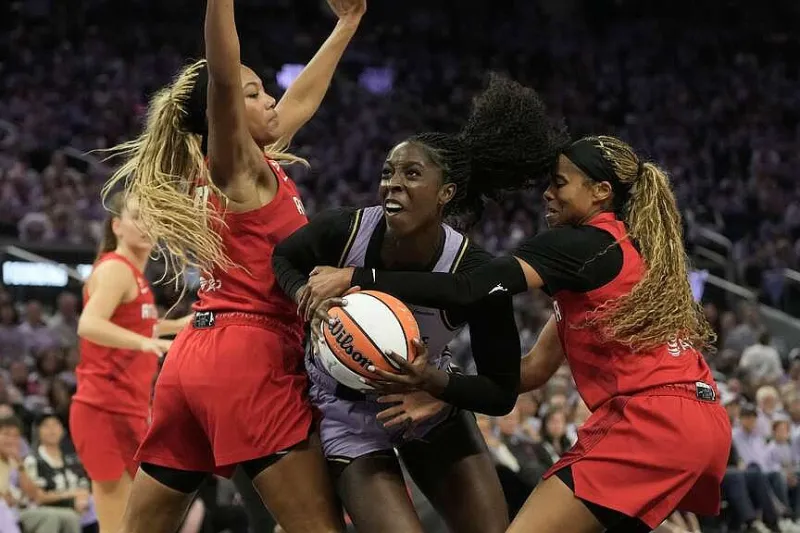 Gabby Williams scores 26 points, sends Valkyries to 68-64 Game 1 win in defensive WNBA Finals opener