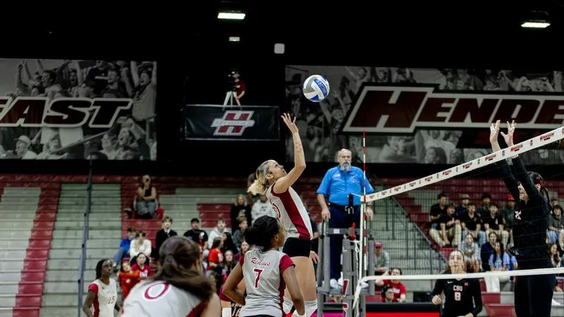Reddies Best Buccaneers in Four Sets