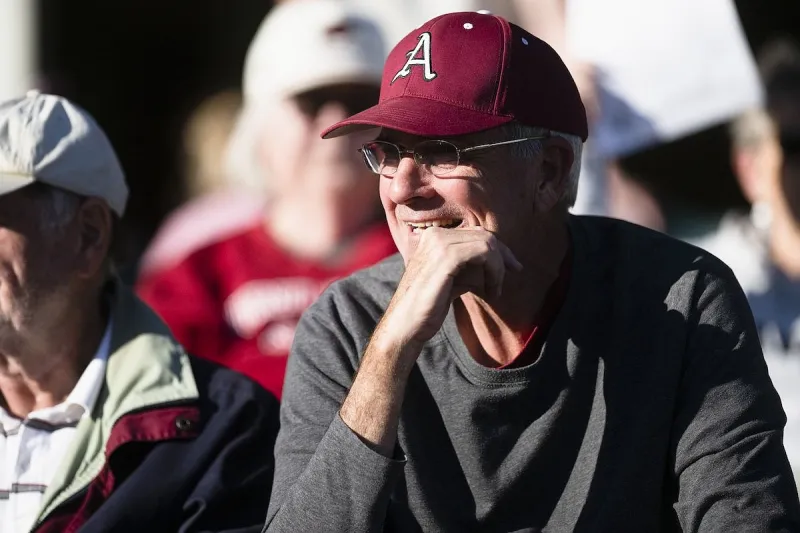 Fluent in Japanese, Arkansas baseball fan Ernie McWha 'bridges the gap' for Shogo Miyauchi