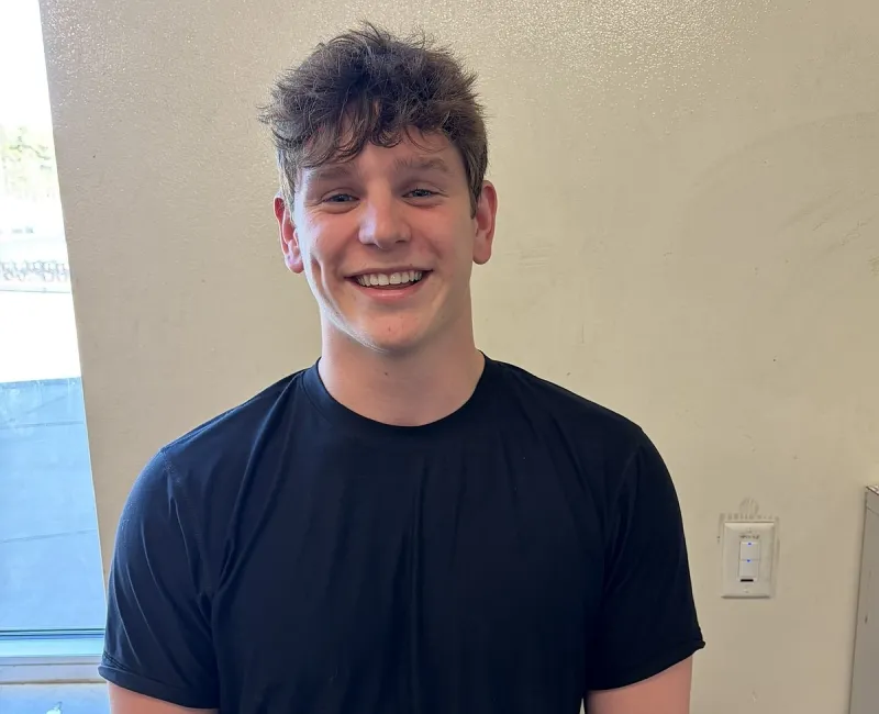 UNDER THE RADAR: '28 Joe T. Robinson LB Max Burns