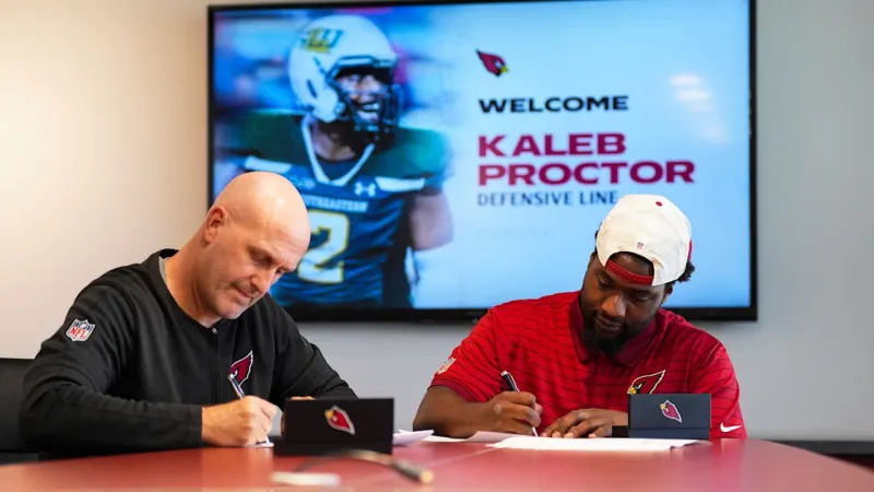 Cardinals Sign Kaleb Proctor To Rookie Deal