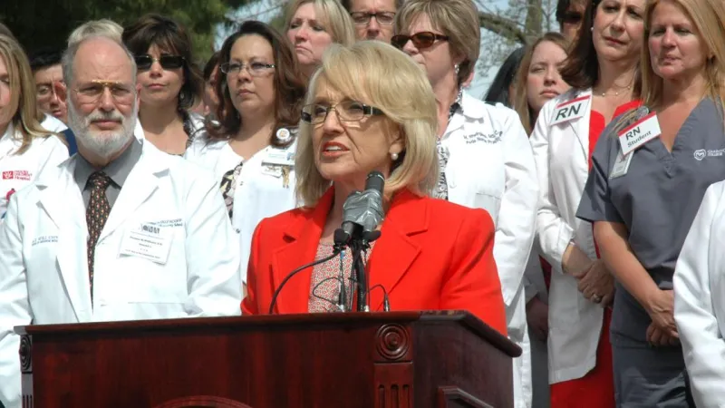 Ex-governor does about-face, endorses Biggs for AZ gov after criticisms