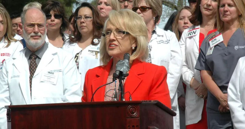 Brewer backs Biggs, but says he'll need moderates to win