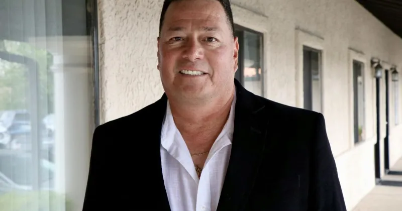 First-time candidate Ruiz maintains lead for Nogales mayor, runoff certain