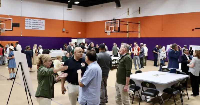 Nogales turns out for DeConcini port meeting: Businesses, historic buildings draw concerns