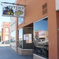 Sapo's aims for family-friendly sports bar vibe