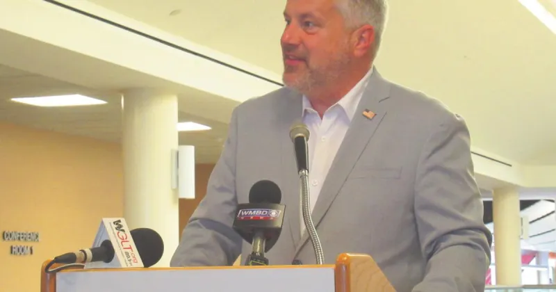 Sorensen announces $1.25M request for new boarding bridge at Bloomington's airport