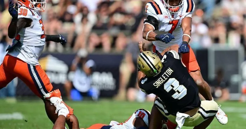 Illinois names six captains ahead of season, including Moline's Matthew Bailey