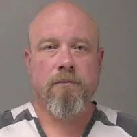 Tenant solves pet problem by shooting 3 cats to death, cops report