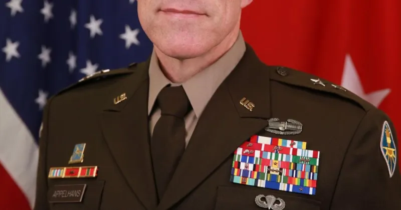 Appelhans relinquishes command at Fort Huachuca; Liesmann named acting commander