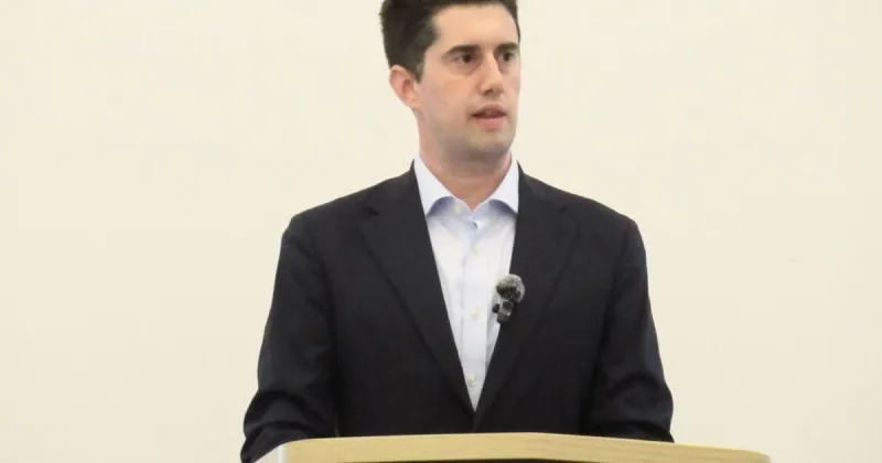 Nolley addresses data centers during Bloomington town hall