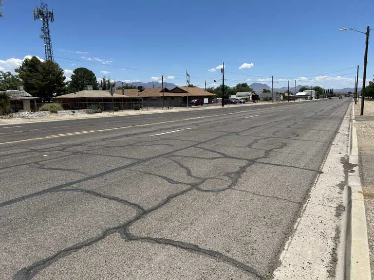 Resurfacing Highway 70 in Thatcher, Pima to start in September