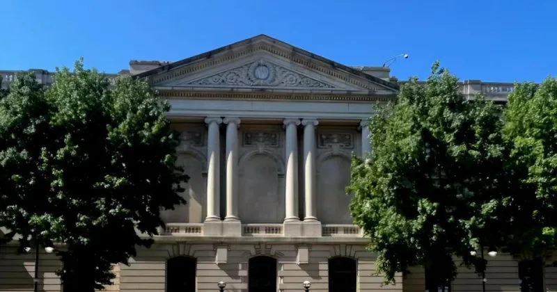Feds: SIUE lecturer charged $100K in personal items to university credit card