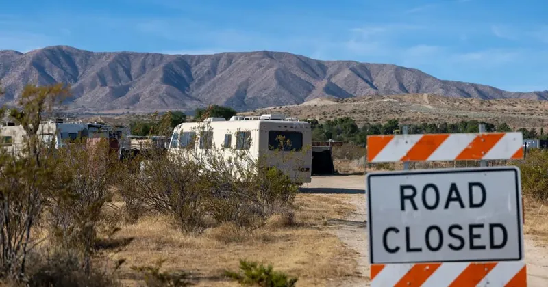 Far off the grid in the Antelope Valley, RVers make a mess - and elude the homeless count