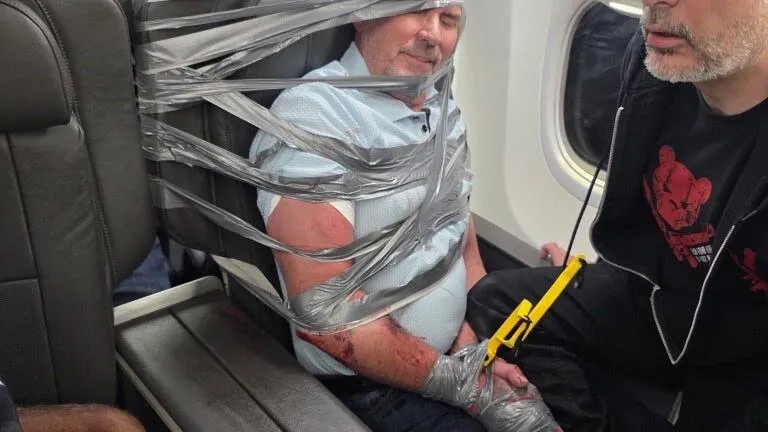 Flight passenger: Tucson man wouldn't de-escalate