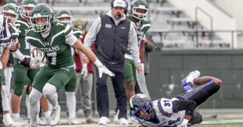 Illinois Wesleyan football opens home schedule after winning on road