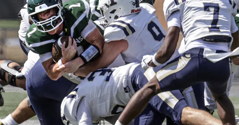 Illinois Wesleyan football moves to 2-0 with shootout win over Trine