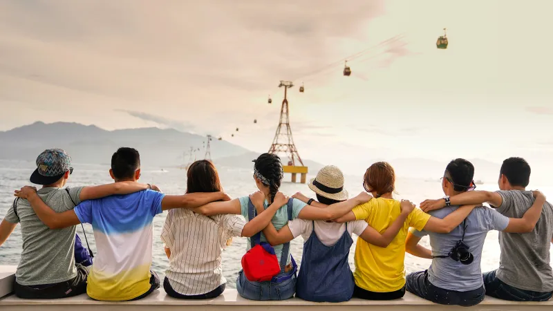 Responsibilities in close social relationships explain differences across cultures