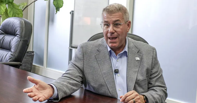 Darren Bailey talks taxes, data centers and privacy to Pantagraph