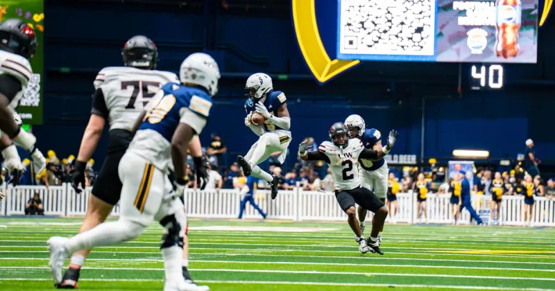Deliyon Freeman to miss rest of season due to broken ankle