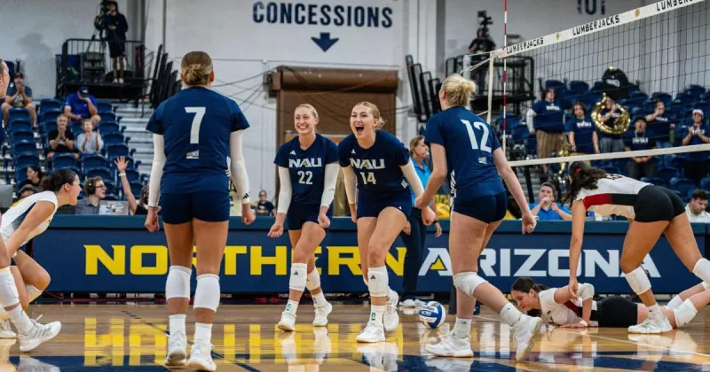 NAU ROUNDUP: Volleyball defeats Weber State in Ogden for first time since 2018