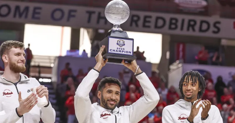 Dalton Banks back with Illinois State basketball as volunteer coach