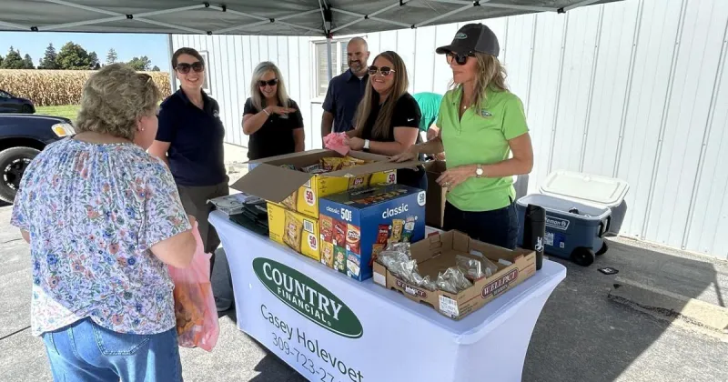 Harvest lunch gives Heyworth farm crews time to rest and reconnect