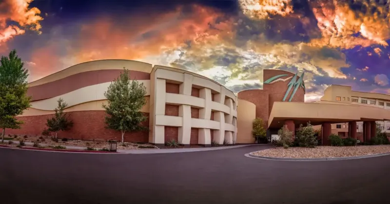 Twin Arrows casino plans giant gingerbread hogan in world record attempt