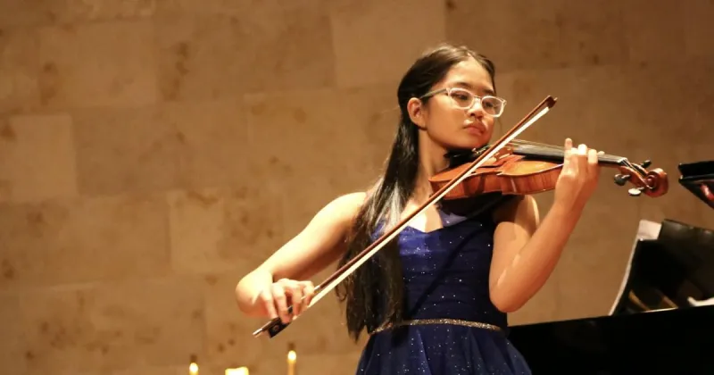 Two instruments, one rising star: Ayla Moreno opens symphony season