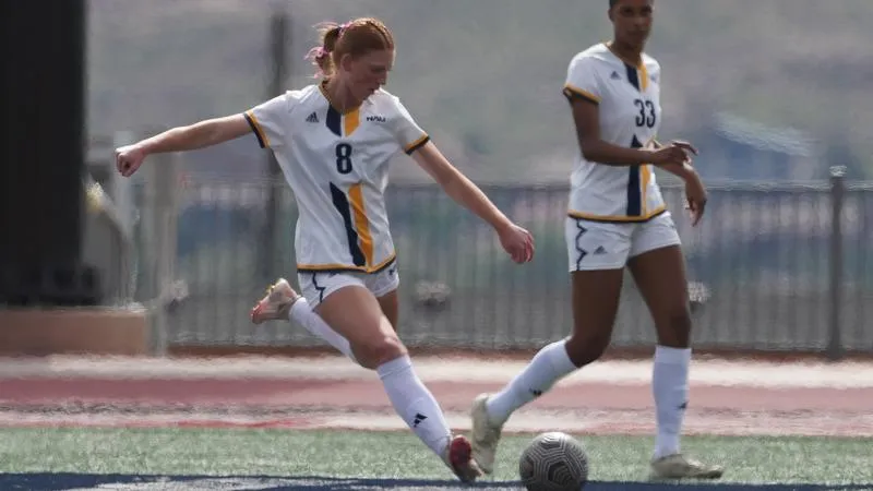Llamas' Brace Powers Lumberjacks to Road Win over Trailblazers