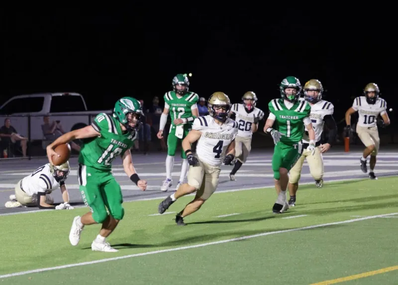 Taylor scores four touchdowns as Thatcher holds off Payson, 29-27