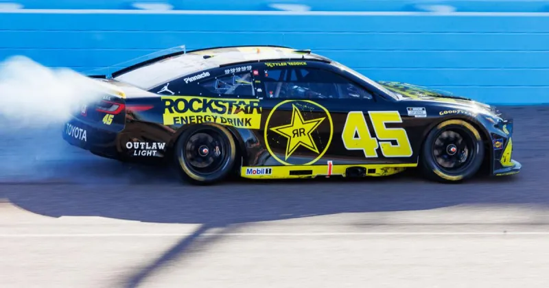 Tyler Reddick returns to victory lane at Phoenix as championship battle tightens