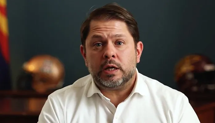 Gallego's $20 Federal Minimum Wage Plan Draws Criticism
